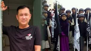Mari kita bongkar semua bersama denny siregar di timeline hanya di cokro tv. Teror Denny Siregar