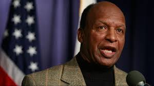 Jesse White Backs Vallas in Mayoral Race