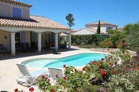 1449 annulation gratuite de la sainte baume propose des villas a nans les pins la ville de marseille est a 35 km marseille ville villa hotel