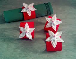 Ravissants Ronds De Serviettes En Feutrine Pour Les Fetes De Fin D Annee Ronds De Serviette Noel Deco Noel Fait Main Decoration Noel Fait Main