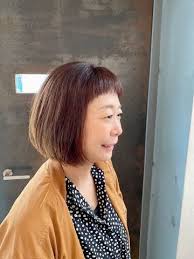 ショートバング ワンレンボブ 20代 30代におすすめキュート ガーリー ゆるふわ 大人カジュアルワンレン ぱっつん前髪 オレンジ ヘアサロン予約 ozmallビューティ ワンレンボブ ヘアサロン ショートバング
