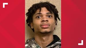 Police seek another man in Beaumont gas station beating