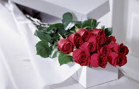 Valentine's day is a time of flowers.with so many beautiful emotional bouquets and types of flower to choose from you might not be alone in wondering where to start with valentine's flowers. 100 Valentine S Day Roses Secret Of Flowers