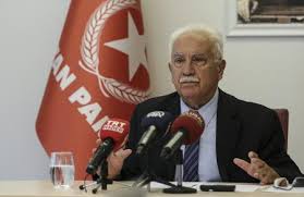 Doğu perinçek tipi bir ulusalcılıkla hareket edip, türkiye ve dünya gerçeklerine tamamen duyarsız kalırsa, korkarım bir dönem yolun açık olsun ümit kocasakal! Ne Turuncu Devrim Ne De Amerikanci Darbe Olmayacak