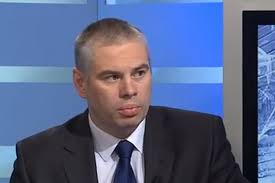 Teletext čt 4 sport můžeme sledovat na běžných televizorech klasickým způsobem, na novějších smart televizích pak i přes aplikaci hbb tv a třetí možností jsou pak internetové stránky české televize, kde je teletext čt4 sport také. Epress Ms V Lednim Hokeji 2014 Ceska Televize