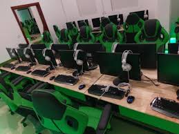 As town centers, dining and café spaces in the office serve as community areas that encourage interactions where office culture can flourish. Luxury Cyber Internet Cafe In Cambodia Steemkr