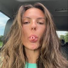 Madison Simoneau (maddysimoneau)