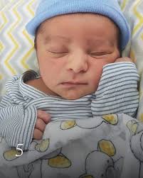 If any alums have recent wedding or baby news, DM us your info and some  photos by July 11 to be featured in the Fall 2025 issue of the Carlson  School Magazine.