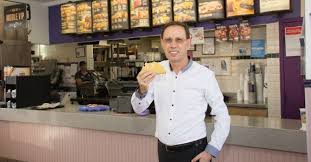 Para reorganizar a vida e recuperar o fôlego, partiu para um período sabático. Com Kfc E Pizza Hut Carlos Wizard Concentra 17 Marcas Meio Mensagem
