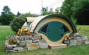 Gartenhaus Selber Bauen Willkommen Im Auenland Gartenhaus Selber Bauen Hobbithohle Kinderspielhaus Garten