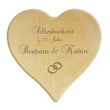 Schneidebrett Aus Holz Mit Gravur Zur Silbernen Hochzeit Grosse 24 X 24 X 1 4 Cm Geschenke Online Kaufen Individuelle Und Personalisierte Geschenkideen Mit Text Oder Foto Gravur Geschenke Shop Und Geschenke Online