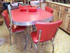 The fit and flare cuts of the 1950s will kick off your summer in a throwback that won't look out of place in 2021. 750 Old 40 50 S Table Sets Medal Chairs Ideas Vintage Kitchen Retro Kitchen Dinette Sets