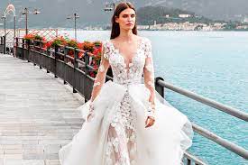 Trova gli abiti da sposa dell'annata economici in vendita online. Abiti Da Sposa In Pizzo Fascino Ed Eleganza Per La Sposa