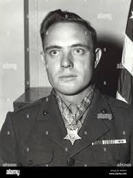 Battle of iwo jima 1945 hi-res stock photography and images