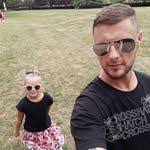 Elaine Cammack's Instagram, Twitter & Facebook