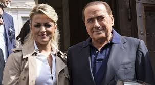 Berlusconis ehemalige lebensgefährtin francesca pascale wird jährlich eine million euro unterhalt beziehen. Francesca Pascale Buonuscita Da 20 Milioni Dopo L Addio A Berlusconi
