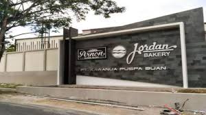 Gaji karyawan pabrik roti jordan di ngadiluwih kediri. Pabrik Roti Disinyalir Kurang Memperhatikan Pekerjanya Serikat Pekerja Nasional