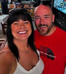 Something definitely a bit different about us pair! #türkey #turkeyteeth  #turkeyholiday #holidaydestination #sunshineholiday #tans #smilesfordays  #happy