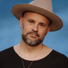 Venus Wallace's Instagram, Twitter & Facebook