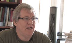 Geography professor spices up 8 a.m. classes with rap music