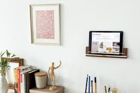 Eingesetzt werden soll es im bett und auf dem sofa sowie. Wandhalterung Samsung Tablet Klotzaufklotz Exzellente Holzprodukte