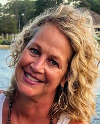 Lisa Rector's Instagram, Twitter & Facebook