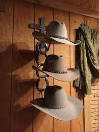 Docshorseshoedesigns Shared A New Photo On Etsy Decoracion Del Oeste Herraduras Puertas De Establo