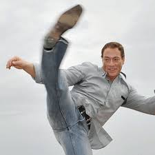 ʒɑ̃ klod vɑ̃ dam, dutch: Jean Claude Van Damme Kicks His Way Into Kyiv With Netflix Movie Cgtn