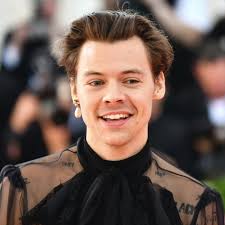 Quale shampoo usa harry styles? Harry Styles Le Foto Dell Icona Del Nuovo Millennio Amica Foto 17
