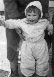 In another scene, armstrong is forced to. Ù‡Ù„ÙŠÙƒÙˆØ¨ØªØ± Ø¹Ø±ÙˆØ³ Ø£Ø­Ø±Ø² Ù‡Ø¯ÙØ§ Neil Armstrong Daughter Bracelet Amirkabir Va Jafari Com