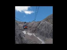 L'arrivo alle ore 9.00, all'apertura della funivia, offre ad. Moving To The Top Ii Tronco Della Funivia Marmolada Movetothetop Youtube