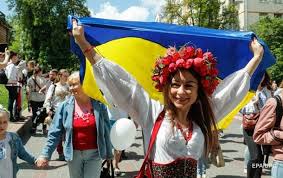 В четверг, 20 мая, в украине отмечают день вышиванки. V Ukraine Otmechayut Den Vyshivanki Video Korrespondent Net