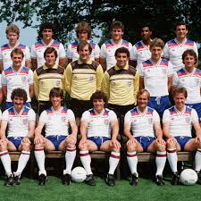 Anderson, brooking, butcher, clemence, coppell, francis, hoddle, keegan, mariner, mcdermott, mills, neal, robson, sansom, shilton, thompson, wilkins, woodcock. England 1982 Retro Football Shirt Vintage Football Club
