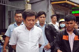 Ngay sau thông báo này, ông đoàn ngọc hải đã được đưa tới trung tâm y tế thị xã mường lay để kiểm tra sức khoẻ. Ong Ä'oan Ngá»c Háº£i Mua Ä'áº¥t Xay Nha 4 Táº§ng Lam NÆ¡i á»Ÿ Cho NgÆ°á»i Vo Gia CÆ°