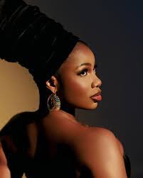 Gloria Maxwell's Instagram, Twitter & Facebook