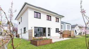 Als erstes möchten wir sagen, dass das leben im haus mit einem schönen grundstück ein großes stück mehr lebensqualität bedeutet. Streif Haus Passivhaus Jungbauer Hurra Wir Bauen