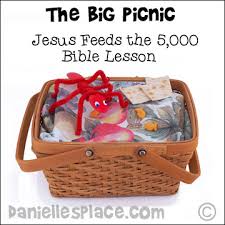 Jesus coloring pages kids church bible coloring pages bible superhero coloring pages coloring pages miracles of jesus sunday school jesus went to his disciples at night during a storm. Bible Crafts Jesus Feed 5 000