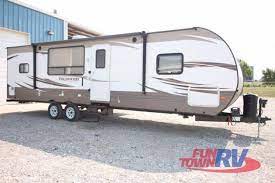Rear kitchen travel trailers in texas. Wildwood 27rkss Rear Kitchen Travel Trailer Party Central Fun Town Rv Blog