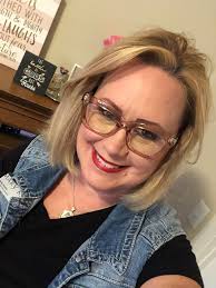 Hi my name is Maddi! I am a hairstylist at Reverie Haus in downtown  hampton. I have some spots open for color, highlights, and cuts this week.  I would love to have