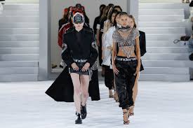 Wang debuted his first runway collection for autumn/winter 2007. The Best Looks From Alexander Wang S Spring 2019 Ready To Wear Collection Fashion Magazine