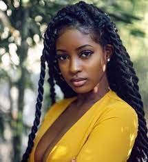 Below you will find a number of short hairstyles for black women, many with pictures and some with instructions on how to do them.some you'll … this is one of the best short natural hairstyles for black women that can be … will most likely fit people with a smaller forehead or a round face. Best Hairstyles For A Round Face Shape Potentash
