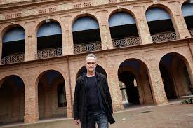 Cantavella: "Si supiese dónde está el mainstream me dejaba caer"