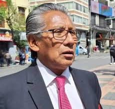 PRESENTAN PROYECTO DE LEY PARA DESTITUIR A EDMAN LARA. El ex representante  del Consejo de la Magistratura en La Paz, Porfirio Machado, presentó un  proyecto de ley que busca la destitución del