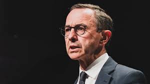 EADS supprimera 5.800 postes dans son pôle défense et espace