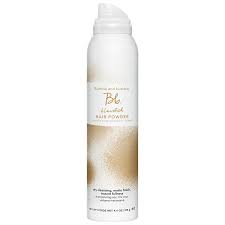 This tinted dry shampoo absorbs excess oil, boosts texture, and enhances color. Bumble And Bumble A Bit Blondish Hair Powder Trockenshampoo Douglas