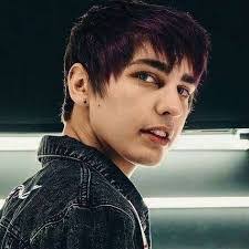 Colby Cole's Instagram, Twitter & Facebook