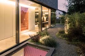 An antisocial maverick doctor who specializes in diagnostic medicine does whatever it takes. Haus D Individuelles Architektenhaus Bei Koln Duda Architekten