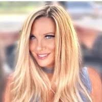 Wendy Spano's Instagram, Twitter & Facebook