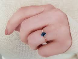 Baget Pirlanta Ve London Blue Topaz Tasli Yuzuk 2020 Topaz Yuzuk Taki