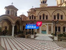 Αυτό όμως που παραδόθηκε ήταν η πρώτη φάση της δημιουργίας του, εδώ η δεύτερη φάση της ολοκλήρωσης του, δεν έγινε ποτέ. Sth Mhtropolh Neapolews Stayroypolews Ena Kroysma Notio Afrikanikhs Metalla3hs H Dytikh Fwnh